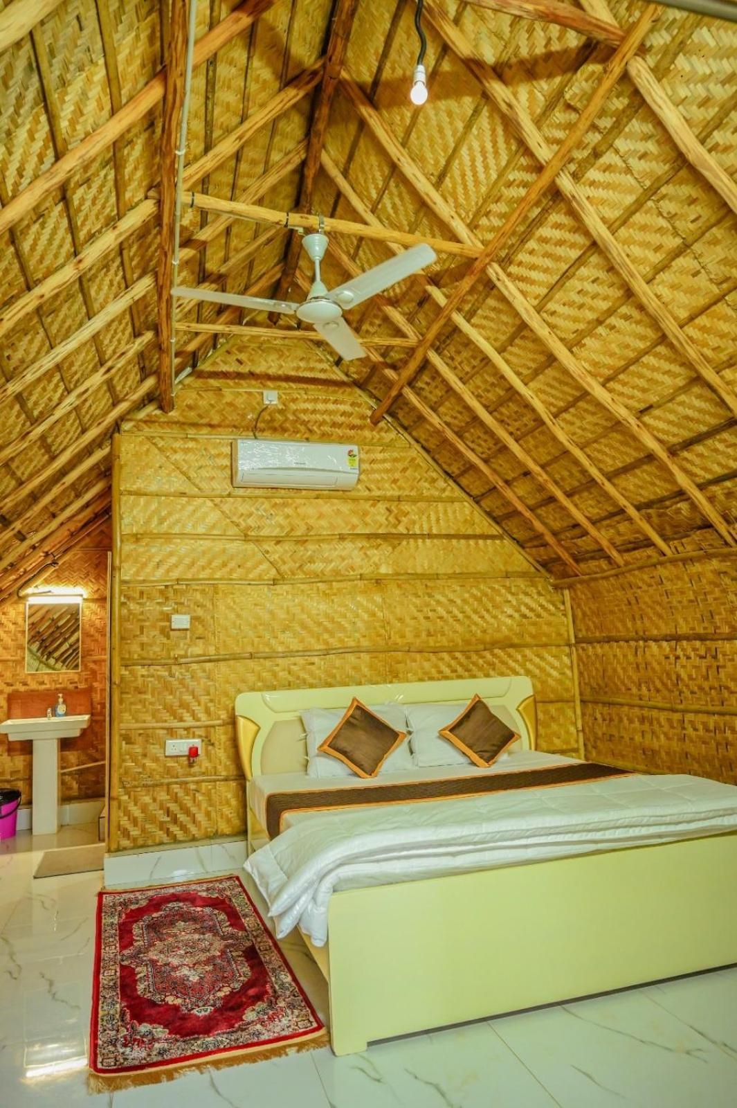 Tamarind Tree Way Side Amenities Hotel Hospet Exterior foto