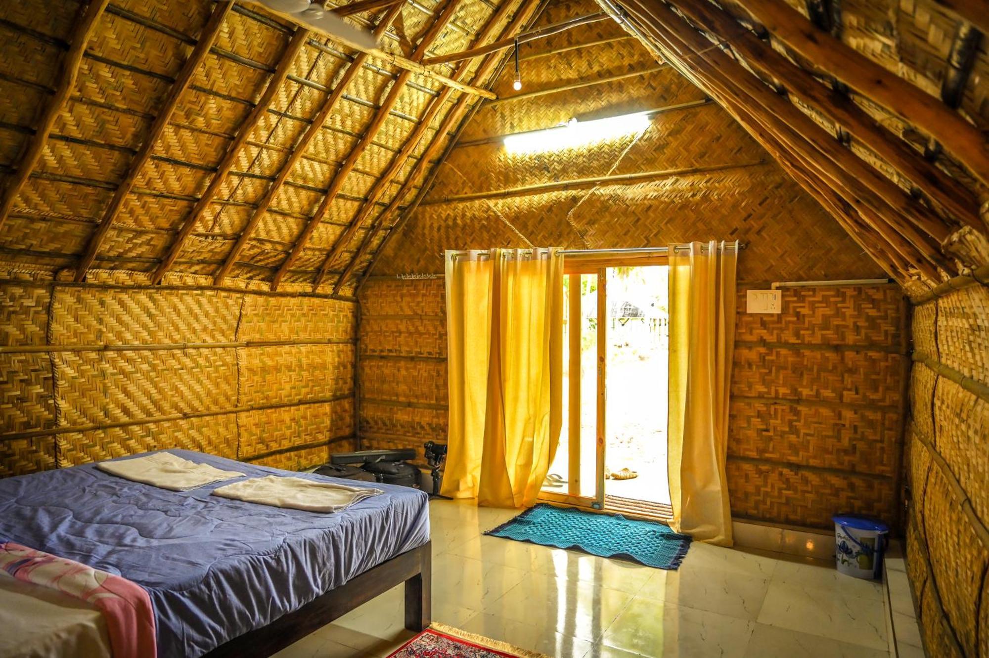 Tamarind Tree Way Side Amenities Hotel Hospet Exterior foto